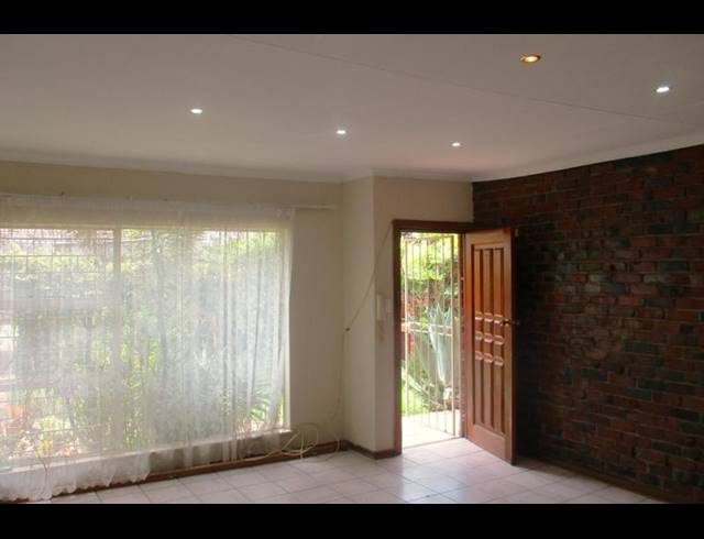 2 BEDROOM TOWNHOUSE FOR SALE IN PELLISSIER